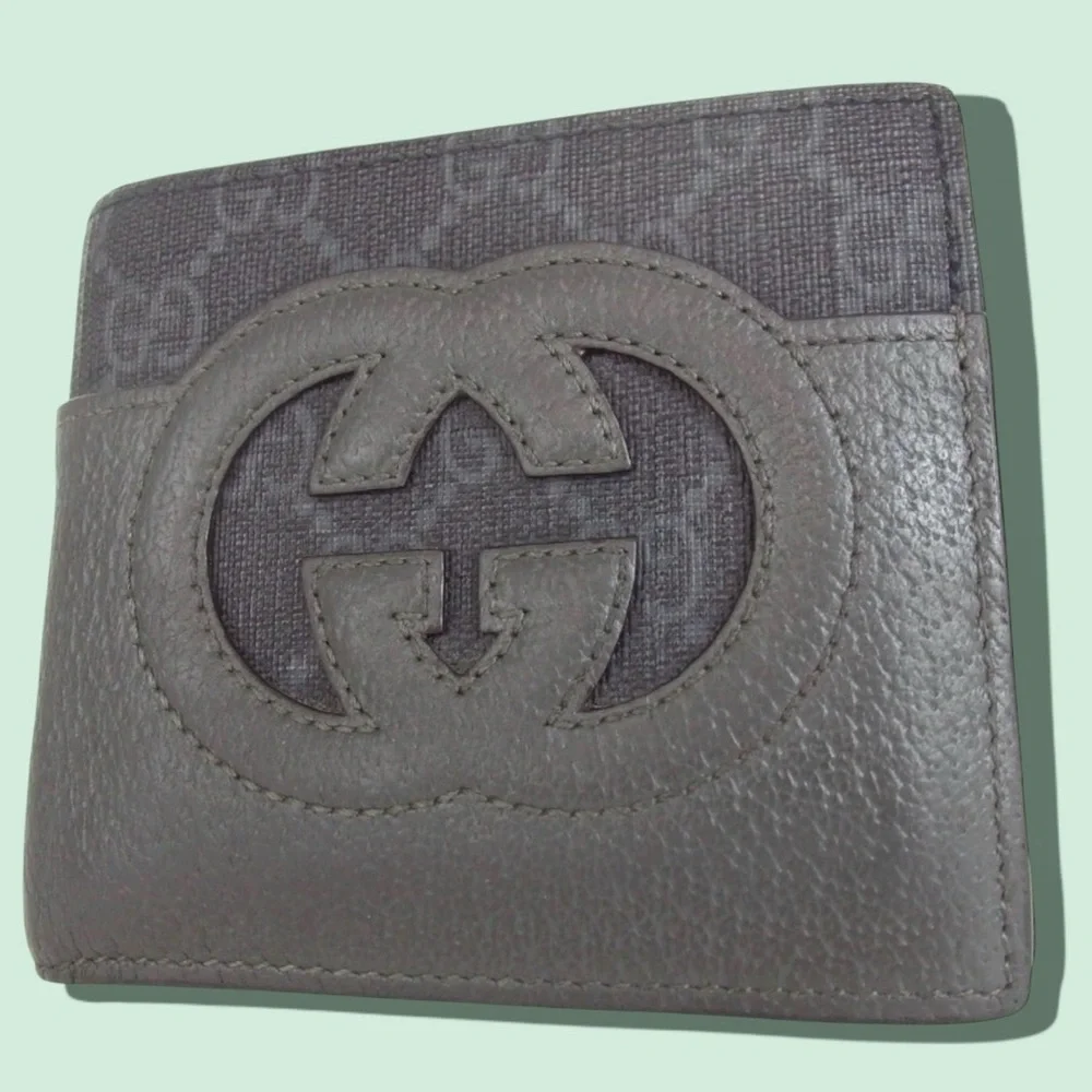 GUCCI Interlocking GG Bifold Wallet 😍